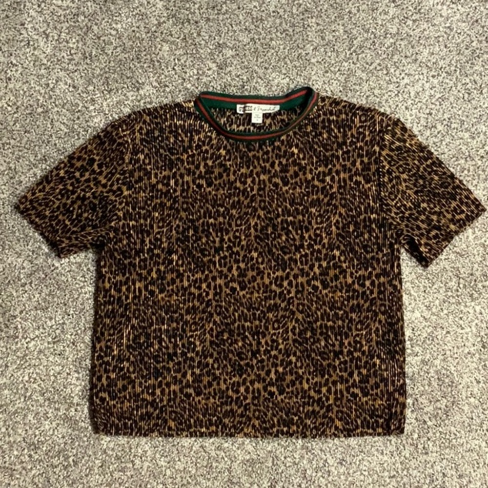 Leopard Print Short Sleeve Top